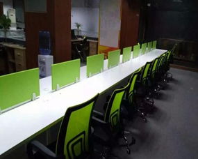 深圳二手辦公家具 全新辦公桌班臺免費上門服務，省錢又省心